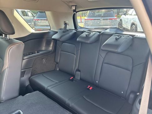 New 2026 Nissan Pathfinder Platinum w/ Cargo Package AWD/4WD image 7