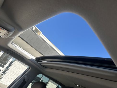 Used 2022 Toyota 4Runner Limited image 12