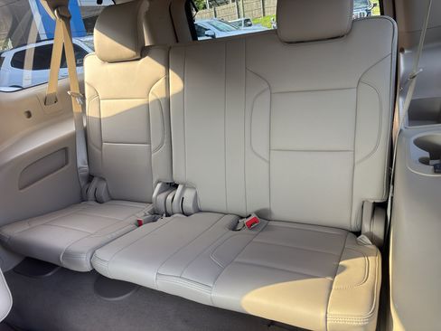 Used 2019 GMC Yukon XL Denali w/ Denali Ultimate Package AWD/4WD image 24