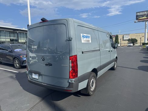 Used 2025 Mercedes-Benz Sprinter 2500 image 12