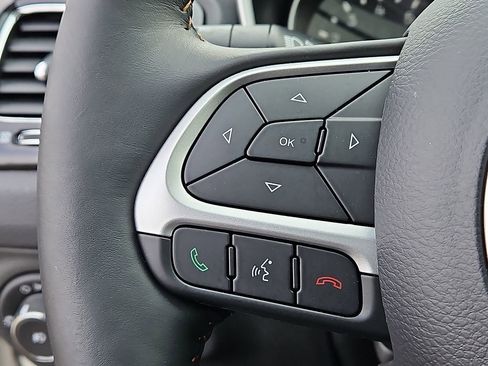 Used 2019 Jeep Compass Limited w/ Advanced Safety Group image 22