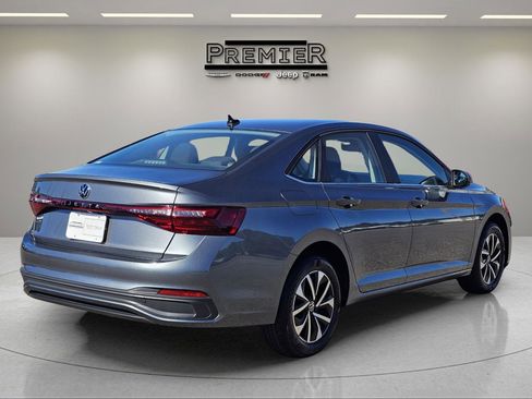 Used 2025 Volkswagen Jetta S image 8