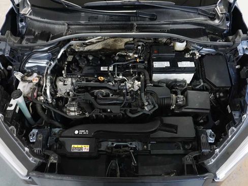 Used 2023 Toyota Corolla Cross XLE image 13