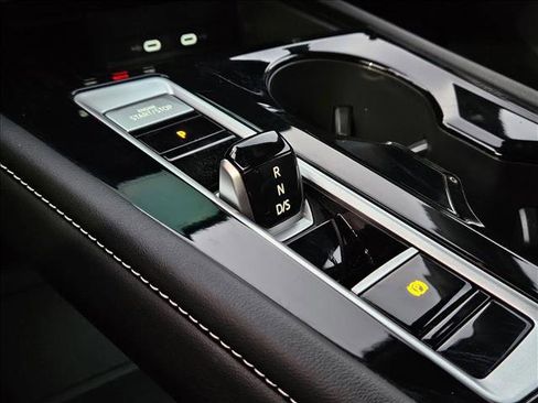 Used 2025 Volkswagen Atlas Cross Sport SE image 11