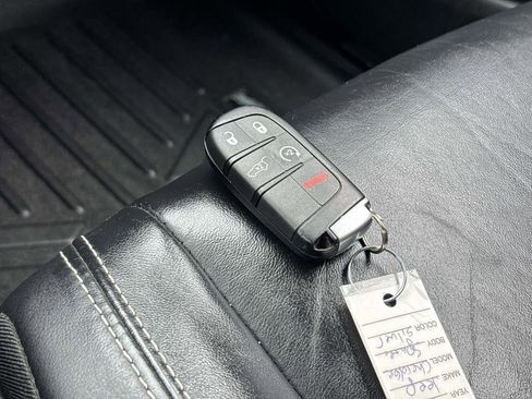 Used 2016 Jeep Grand Cherokee Limited AWD/4WD image 27