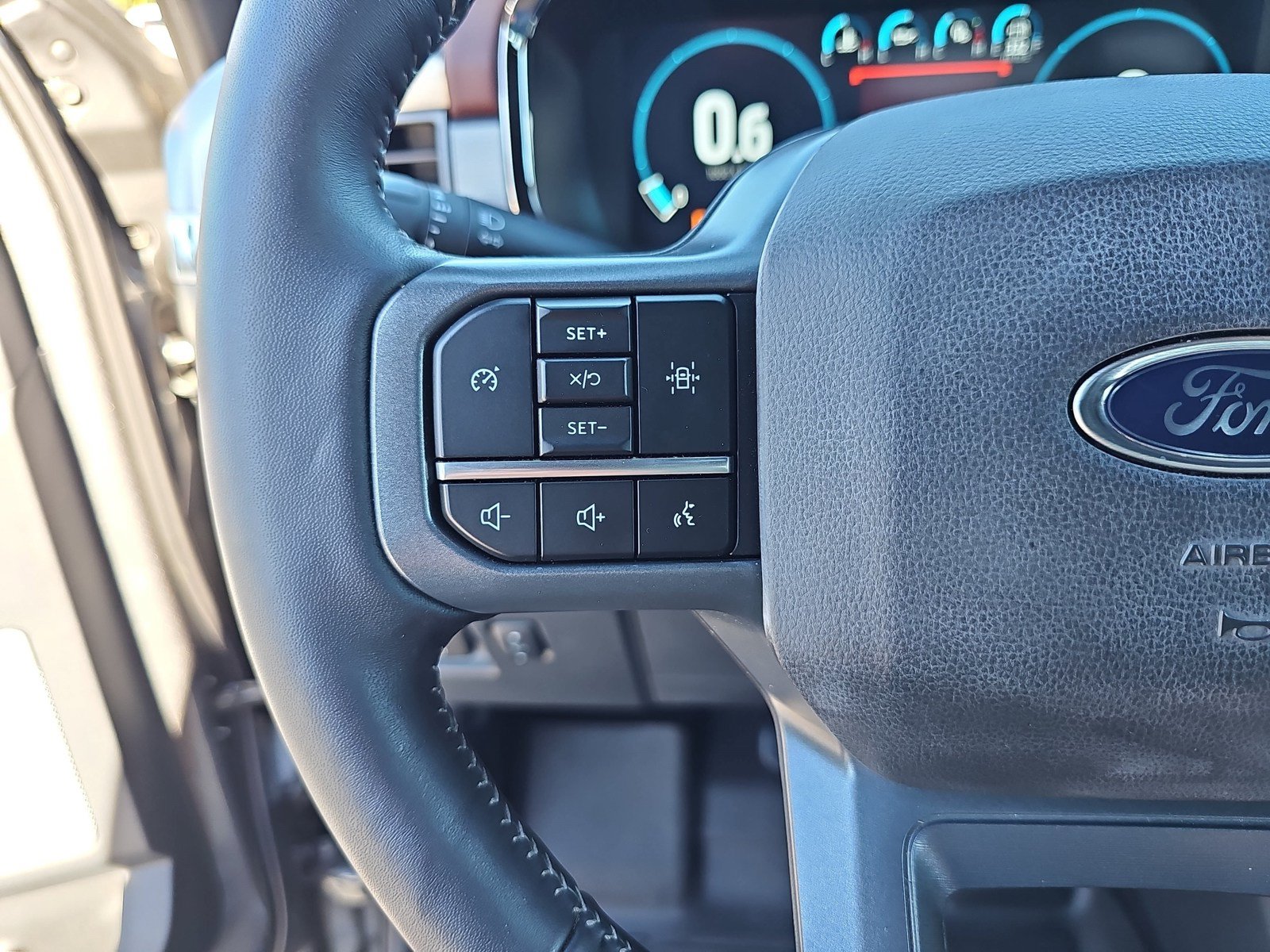 Used 2023 Ford F150 Lariat AWD/4WD image 17