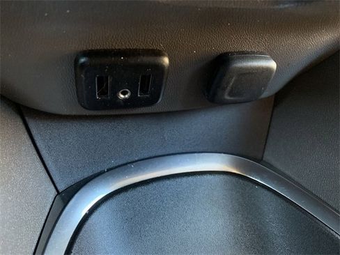 Used 2016 Chevrolet Malibu Premier w/ Driver Confidence Package image 27