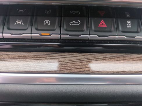 Used 2022 Chevrolet Silverado 1500 LT image 17