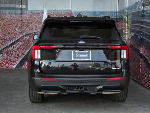 Used 2025 Ford Explorer ST-Line AWD/4WD image 7