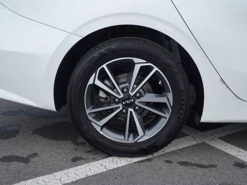 Used 2023 Kia Forte LXS image 39