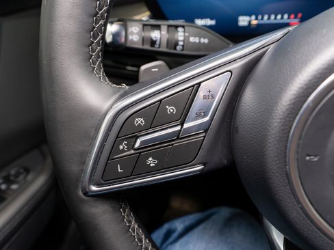 Used 2025 Buick Enclave Preferred image 27