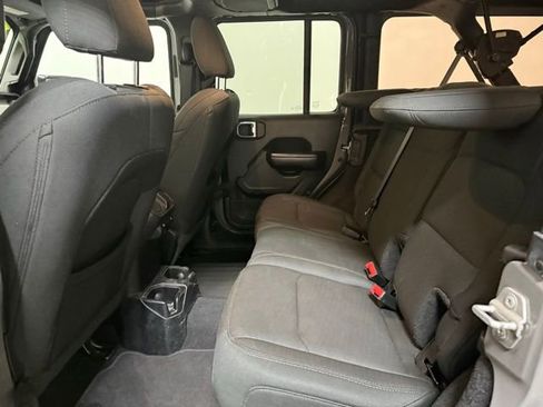 Used 2019 Jeep Wrangler Unlimited Sport S AWD/4WD image 19