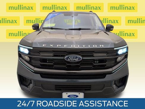 Certified 2025 Ford Expedition Max Active image 18