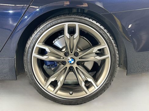 Used 2018 BMW M550i xDrive image 32