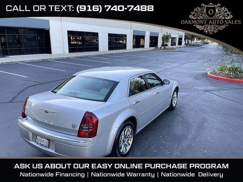 Used 2006 Chrysler 300 C RWD image 10