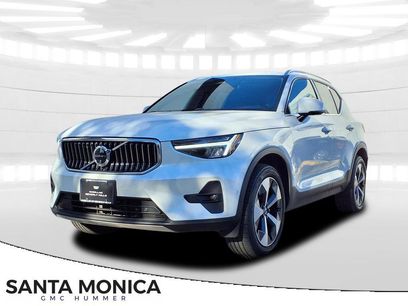 Used 2025 Volvo XC40 B5 Plus