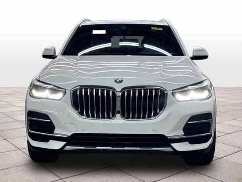 Used 2022 BMW X5 xDrive45e w/ Luxury Seating Package AWD/4WD image 3
