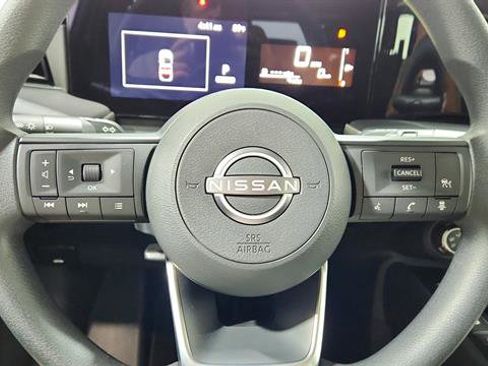 Used 2025 Nissan Kicks S image 22