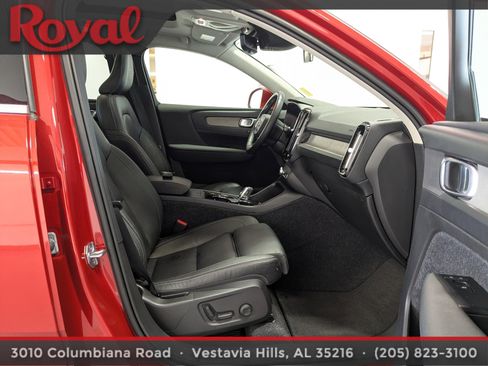 Used 2021 Volvo XC40 T5 Inscription image 8