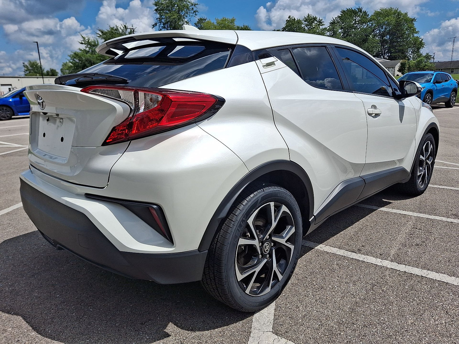 Used 2021 Toyota C-HR XLE FWD image 25
