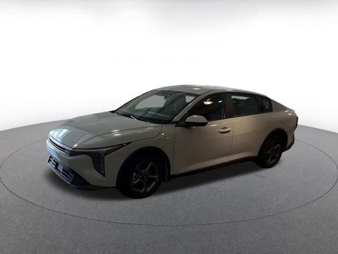 Used 2025 Kia K4 FWD image 7