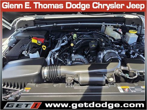 Certified 2023 Jeep Gladiator Sport AWD/4WD image 15