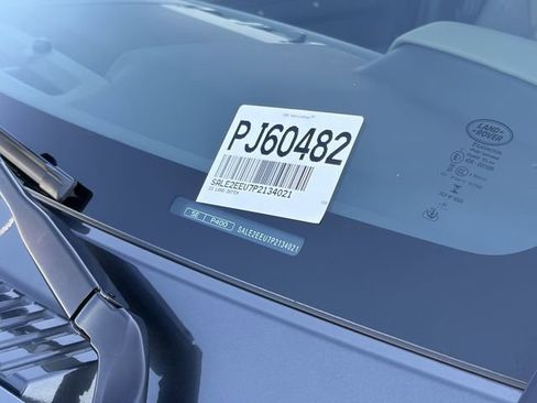 Used 2023 Land Rover Defender 110 X-Dynamic SE image 33