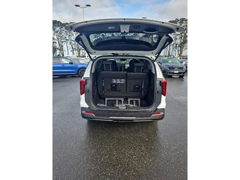 New 2025 Kia Carnival SX Prestige image 12