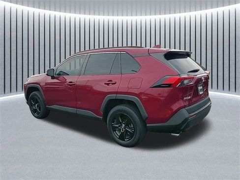 Used 2021 Toyota RAV4 XLE image 7