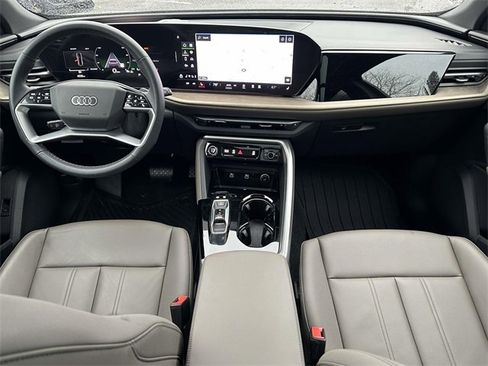 Certified 2025 Audi Q5 2.0T Premium Plus w/ Premium Plus image 16