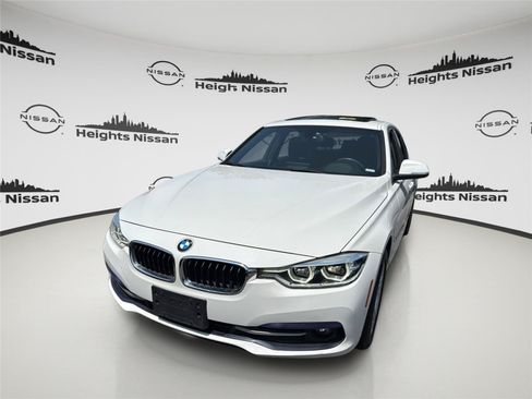 Used 2018 BMW 328d Sedan RWD image 10