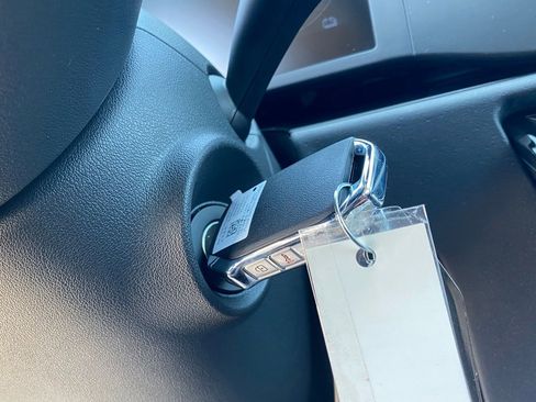 New 2026 Kia Niro LX FWD image 15