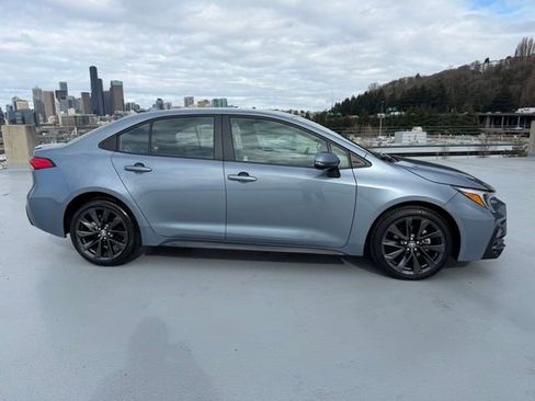 Certified 2023 Toyota Corolla SE image 3