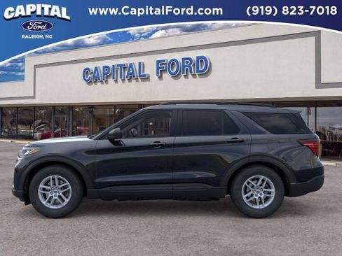 New 2026 Ford Explorer Active RWD image 3
