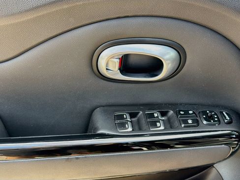 Used 2018 Kia Soul ! w/ Tech Package FWD image 20