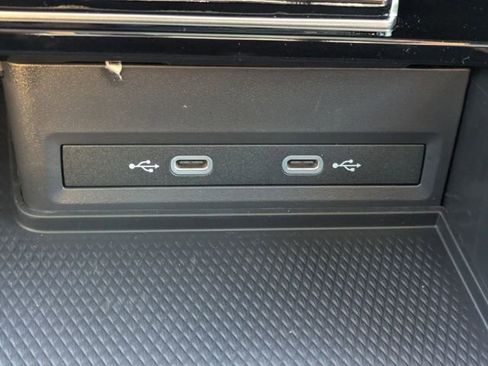 Used 2026 Volkswagen Atlas Cross Sport SE image 25