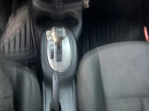 Used 2019 Nissan Versa SV image 24