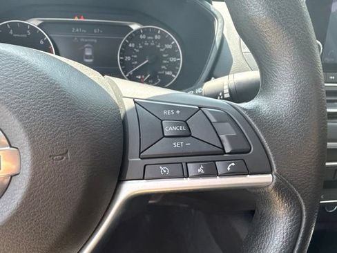 Used 2020 Nissan Altima 2.5 S FWD image 12