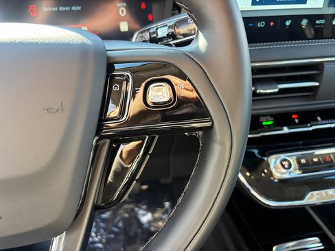 New 2026 Lincoln Corsair Reserve AWD/4WD image 18
