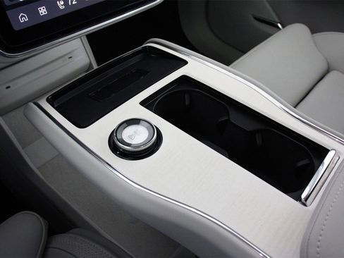 New 2025 Volvo EX90 Ultra image 7