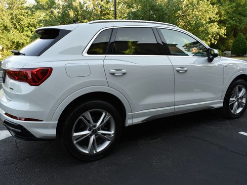 Used 2021 Audi Q3 2.0T Premium w/ Convenience Package AWD/4WD image 3