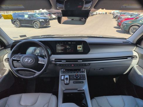 Used 2025 Hyundai Palisade SEL AWD/4WD image 9