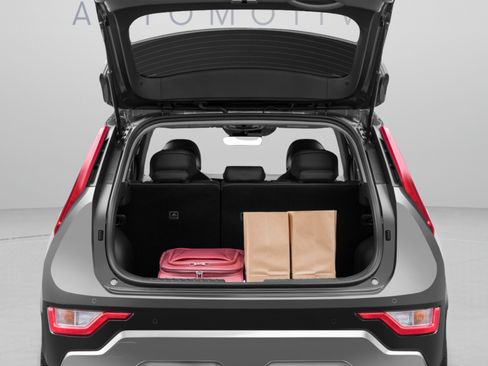 Certified 2025 Kia Niro LX FWD image 30