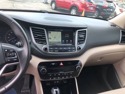 Used 2017 Hyundai Tucson Limited w/ Cargo Package AWD/4WD image 8