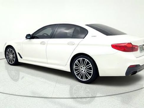 Used 2018 BMW 530e w/ M Sport Package 2 RWD image 6