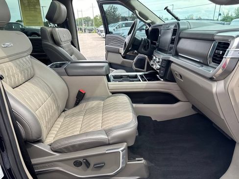 Used 2025 Ford F450 Platinum w/ Platinum Plus Package AWD/4WD image 37