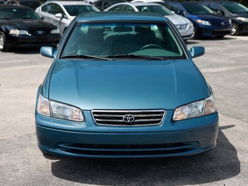 Used 2000 Toyota Camry LE FWD image 19