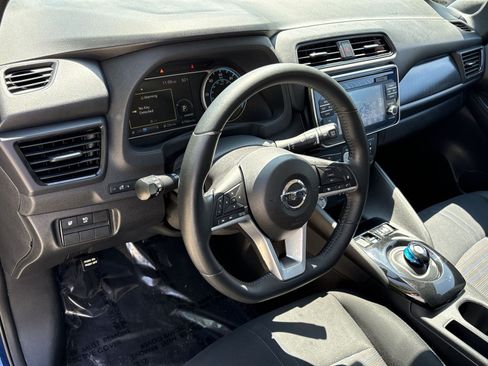 Used 2018 Nissan Leaf SV FWD image 21