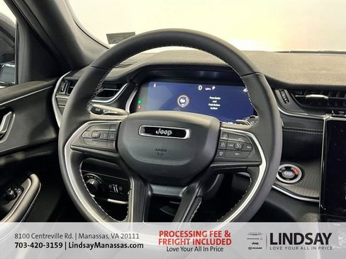 New 2025 Jeep Grand Cherokee Altitude image 19