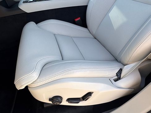 New 2026 Volvo XC90 T8 Ultra w/ Protection Package Premier image 19